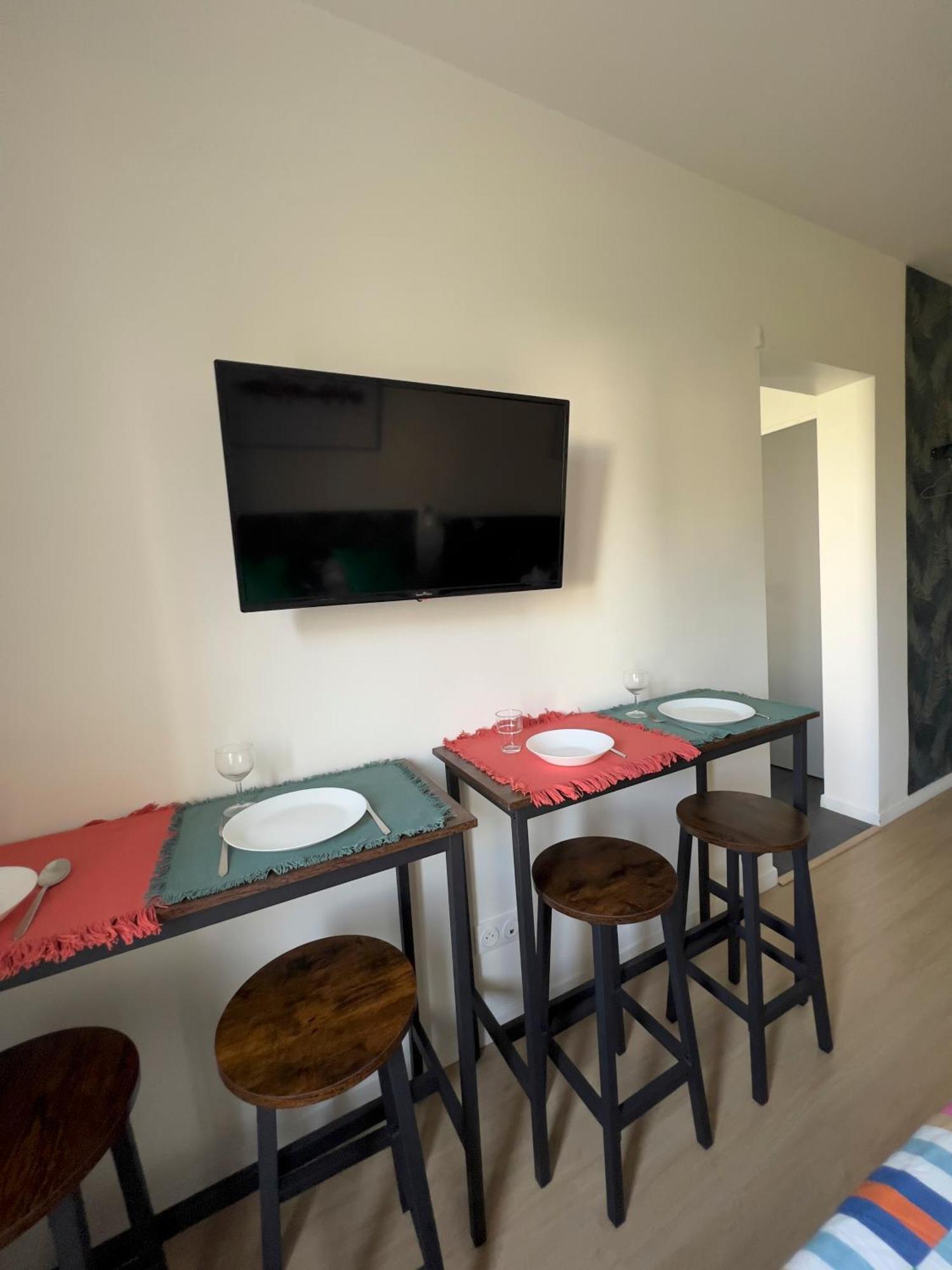 Studios Cozy 2A4 Pers Avec Jardin I Proche Futuroscope Chatellerault Luaran gambar